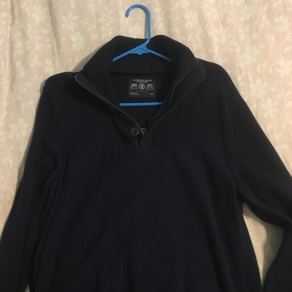 American eagle pull over collard shirt